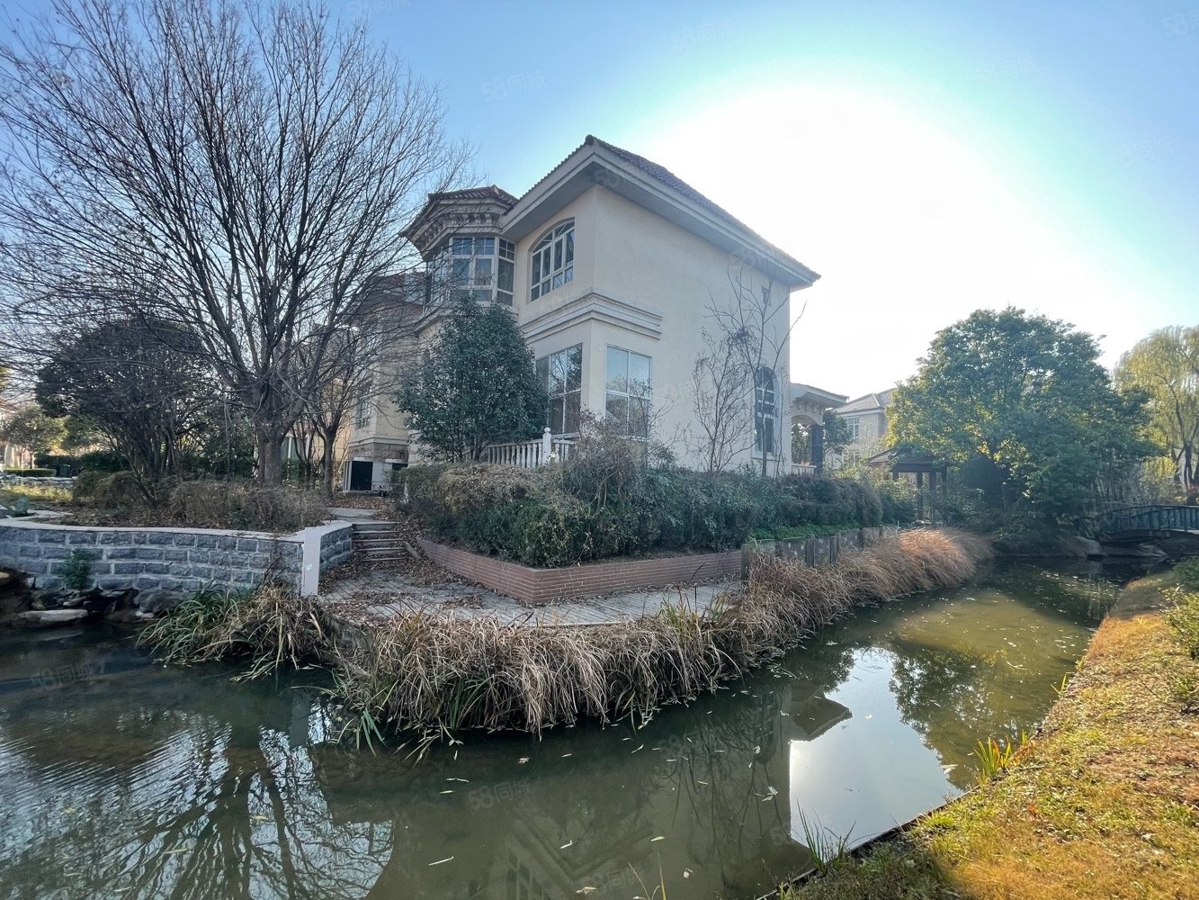 九郡弘别墅5室2厅5卫471㎡南北1600万