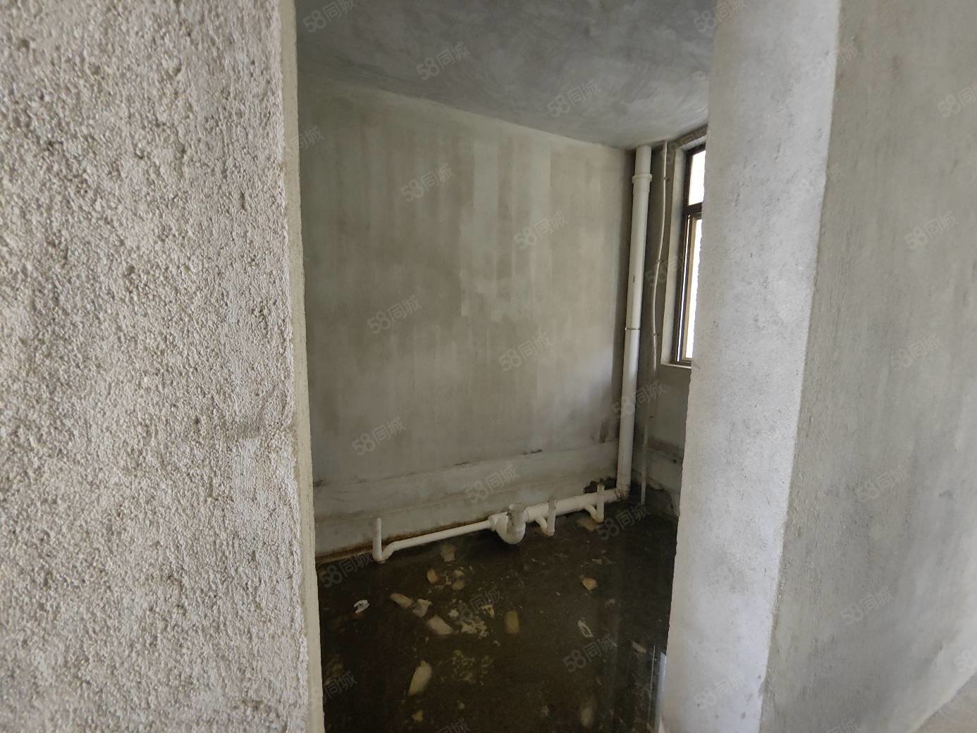 德和沁园(别墅)5室2厅4卫281㎡南北569万