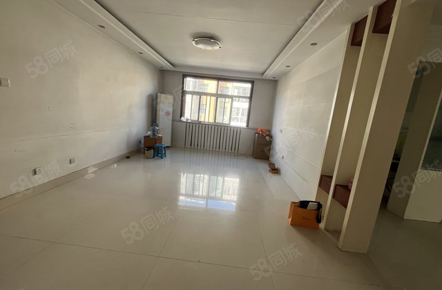 兴华路！东昌总校！带30平车库可出租 嘉兴居三室朝阳 有钥匙
