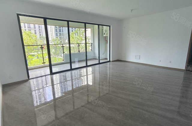 急售区政府，城市芳华 四室，带车位，清风和庐玖玺附近