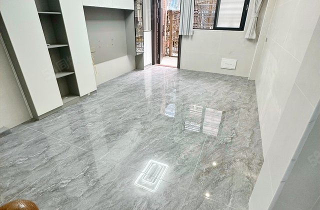 文昌南路小区4室2厅135㎡315万二手房图片