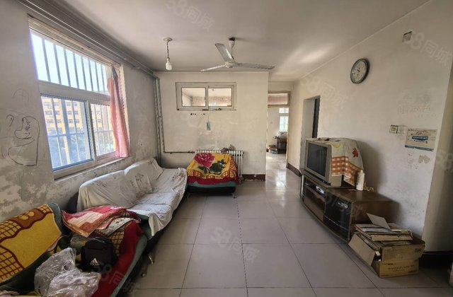 (市中心~三楼) 好停车! 馨苑小区 七中 边户全明户型