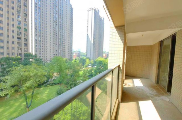 八方小区(B区)4室2厅162.16㎡398万二手房图片