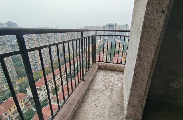 珠江棕榈园4室2厅144㎡75万二手房图片