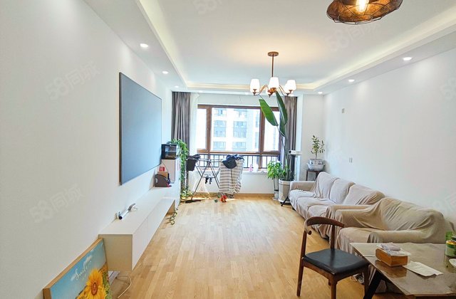 招商贝肯山(三期)3室2厅108㎡145万二手房图片