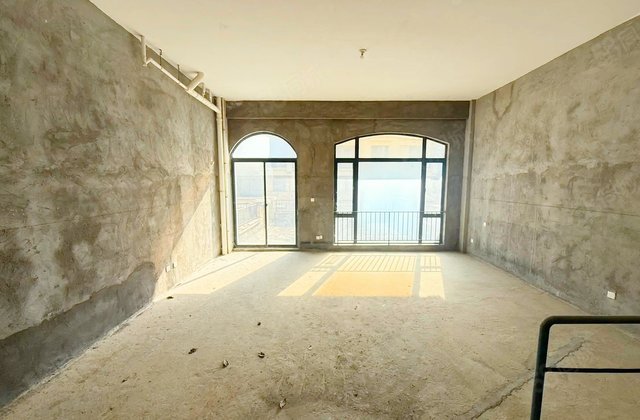 国贸金门湾大德沙4室2厅235.53㎡388万二手房图片