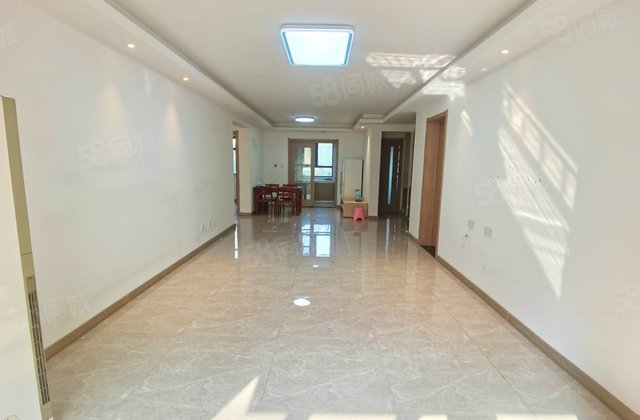 急售  徒骇河 三叶草 总高11层  带车位储藏室