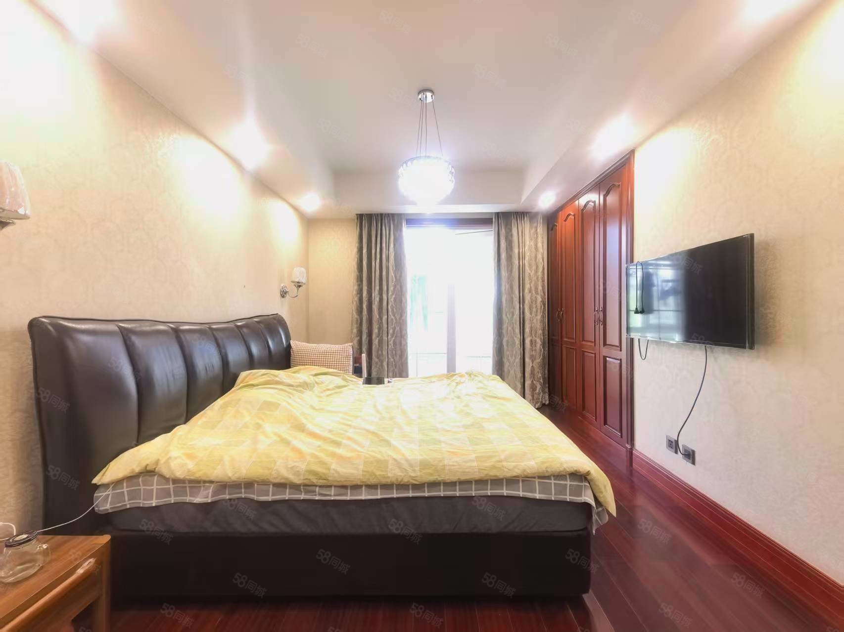 天鵝堡4室3廳4衛(wèi)247.03㎡南北830萬