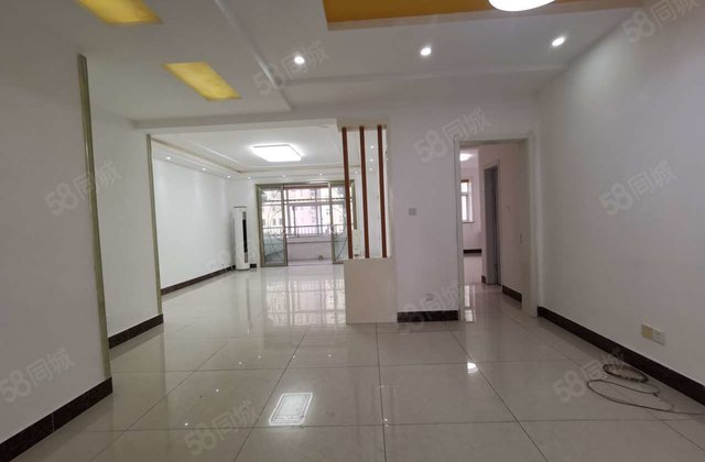 文轩 四室两厅两卫电梯好楼层 免大税 随时看房