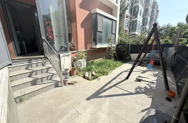 湖边！凤凰台！中通时代豪园！名人苑！一楼带院子！价格可谈