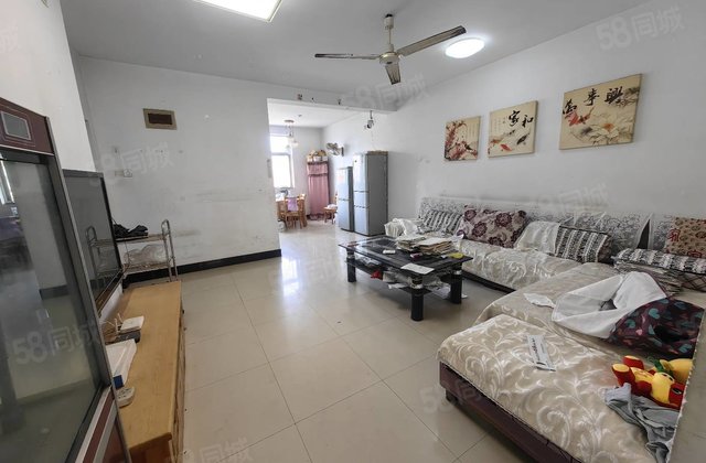 七中对过 亚大怡景 单价4千多 可改三室 5 就能入住免大税