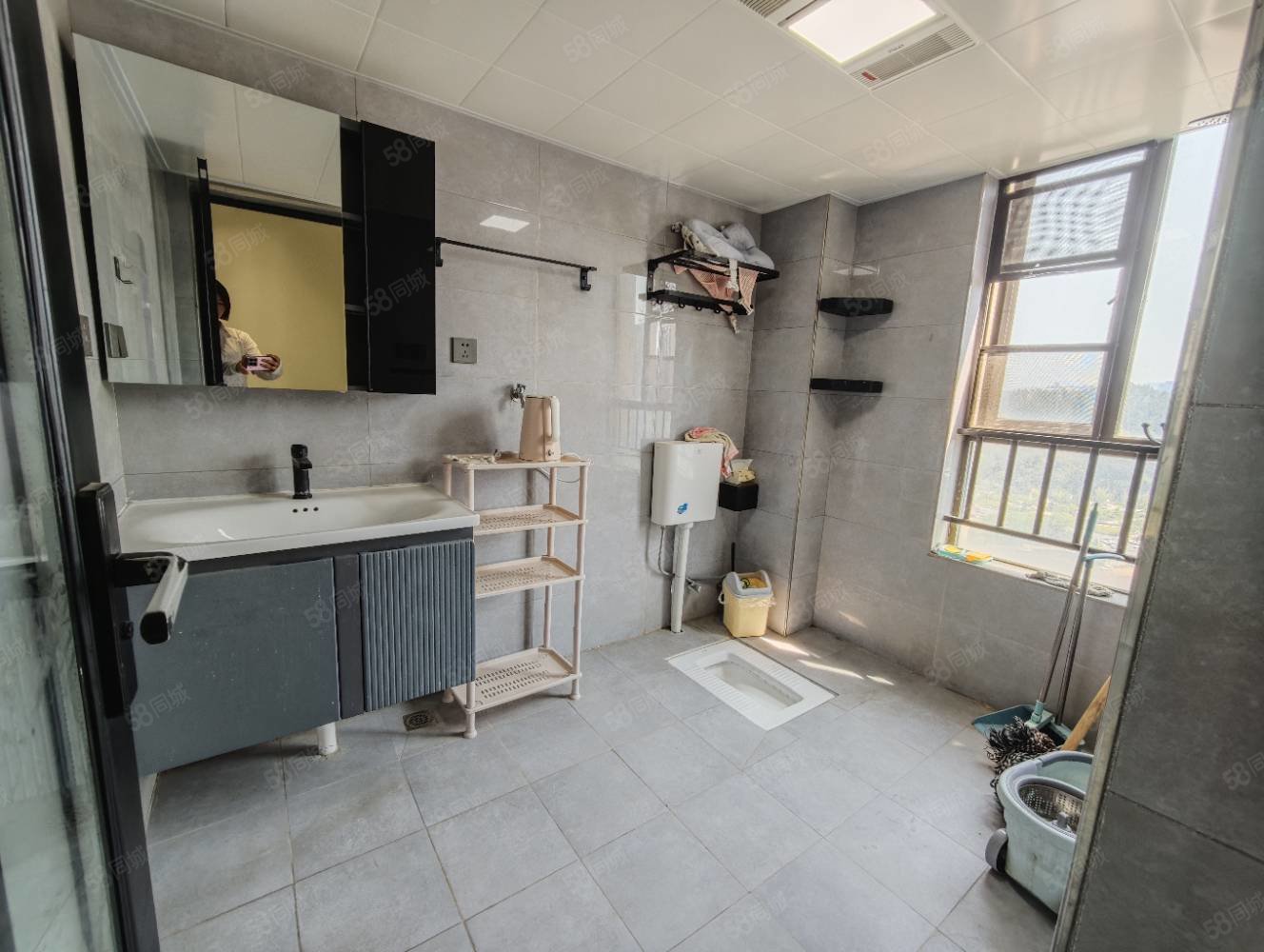 爱丽舍花园3室2厅1卫110㎡南北71.8万