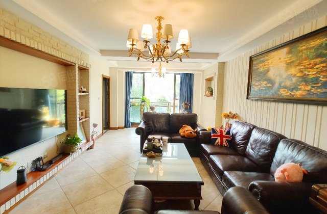 凤凰湾驭城4室2厅112.5㎡128万二手房图片