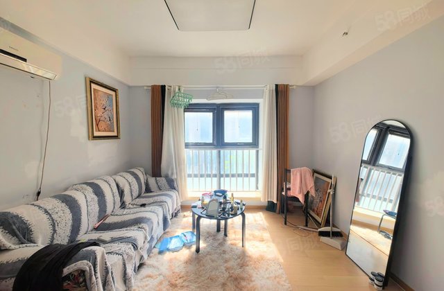 东北角艺术公寓3室1厅93.25㎡228万二手房图片