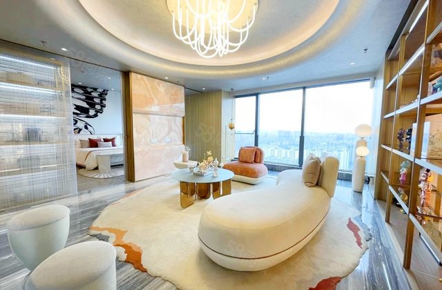 王府井商务公寓3室2厅140.93㎡108.3万二手房图片