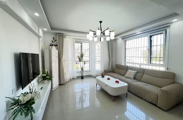 东昌湖 旁边一楼3室2厅 精装修地上储藏室