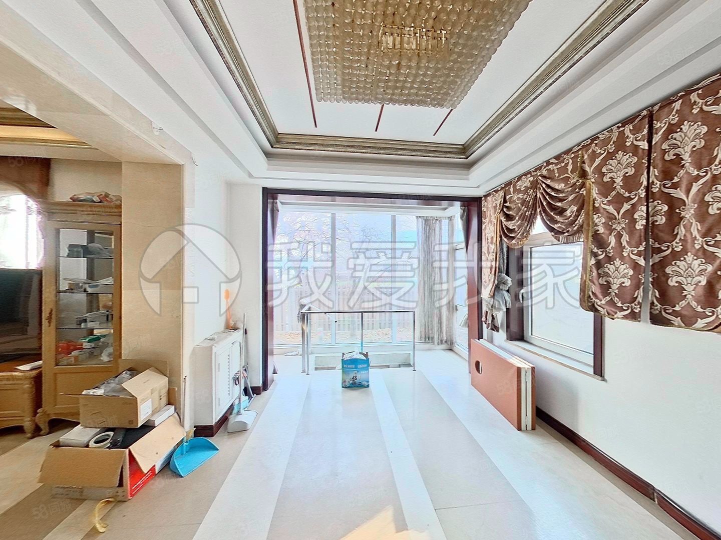 龍城花園N區(qū)5室4廳3衛(wèi)208.1㎡西南990萬