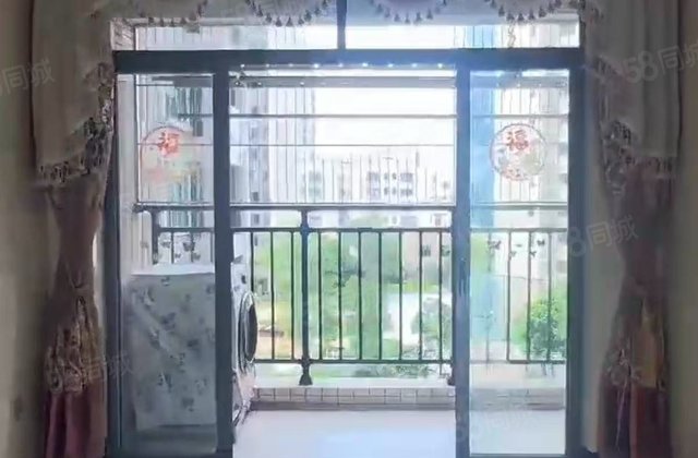 香堤水岸4室2厅136.5㎡150万二手房图片