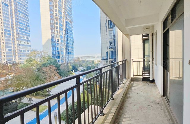 润和湘江天地(E区)4室2厅171㎡148万二手房图片