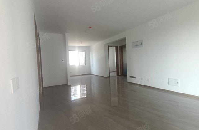 出售民生海通城市芳华 边户型商品住宅 次新小区