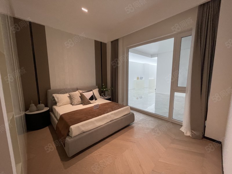 御东汇璟3室2厅3卫128㎡南北384万