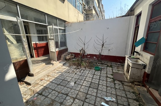 龙山南区 龙湾二期 一楼带院 划文轩 第二实验 看房方便