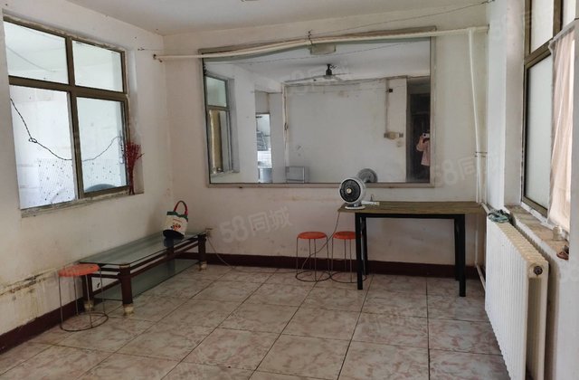 ,东昌本部二楼,三中,三室,看房子有钥匙