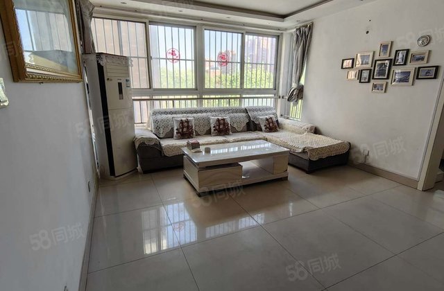 嘉明水岸新城，带车库 东边户，好楼层 三室刚需    免大税