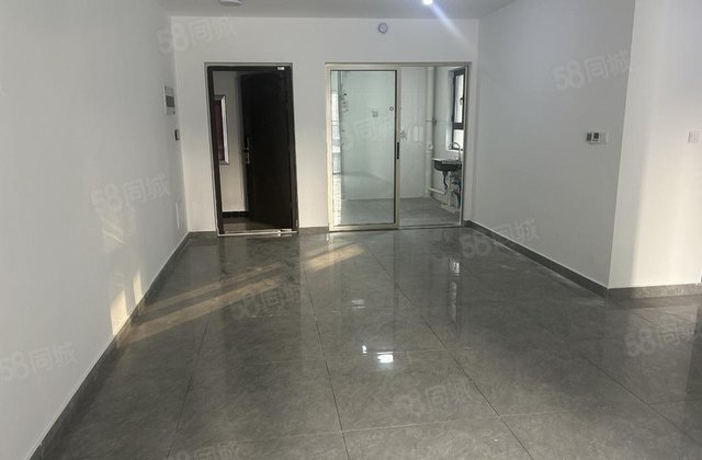 聊城大学 二中旁 现房儒辰辰悦 新房未住 三室两卫 双阳台