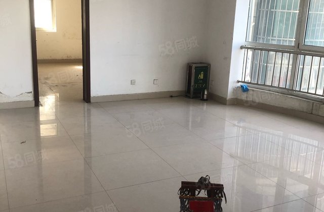 正泓新天地边套高性价比诚心出售价格可谈，位置优越