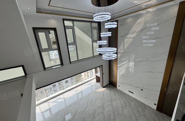 舒格兰(一期)4室2厅201.2㎡275万二手房图片