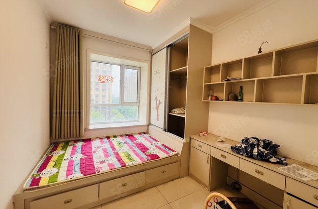 金柱大学城东苑 送车位储藏室免大税 南北通透 三室一厅