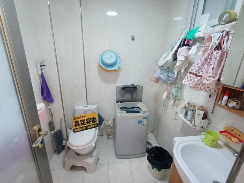 田湖小区3室2厅2卫121㎡南北49万