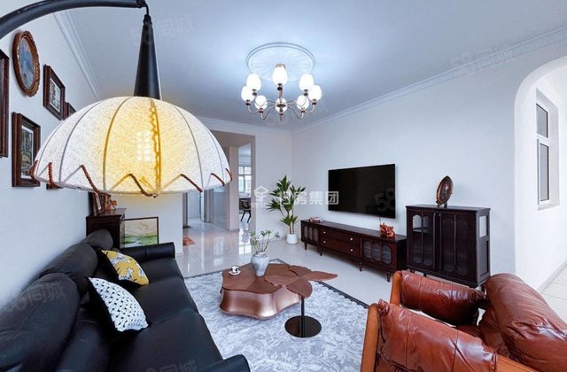 东文轩！精装修三室 户型方正 凤凰新城东区 免大税 送车储