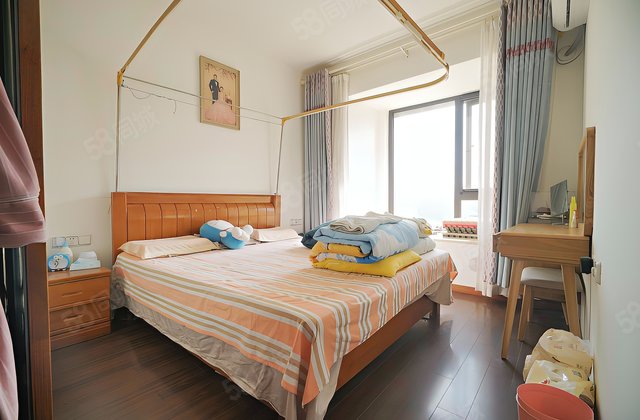 万科美景龙堂3室1厅89.43㎡130万二手房图片