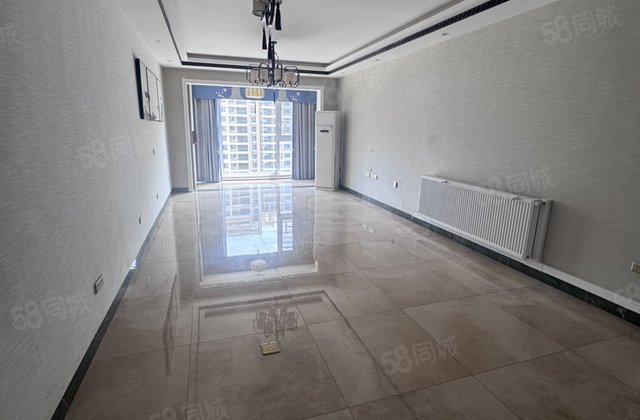 首府3室2厅128㎡49.8万二手房图片