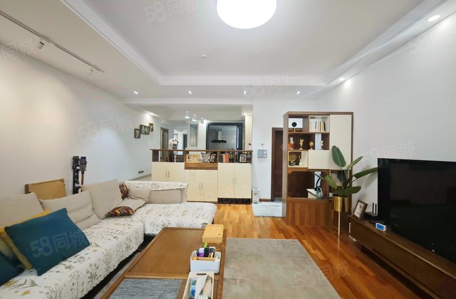 卓越蔚蓝海岸(一期)3室2厅131.79㎡143万二手房图片