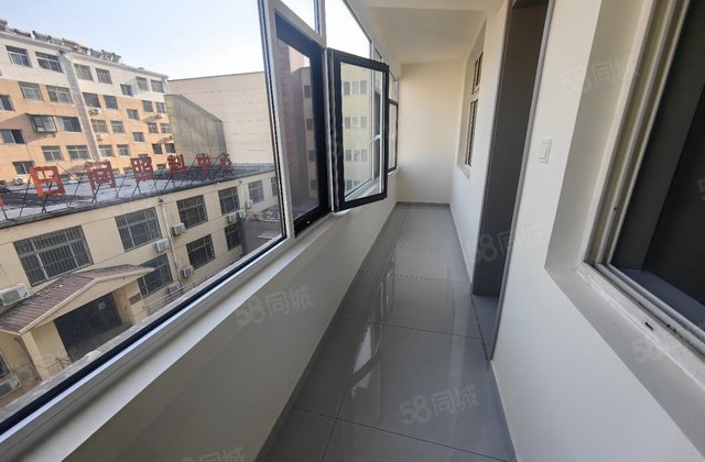 兴华路东昌 轴承厂 可按揭 免大税 中层 精装修 送家具家电