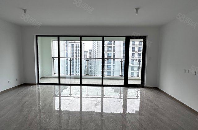 民生海通城市芳华 次新小区 带车位 储藏室