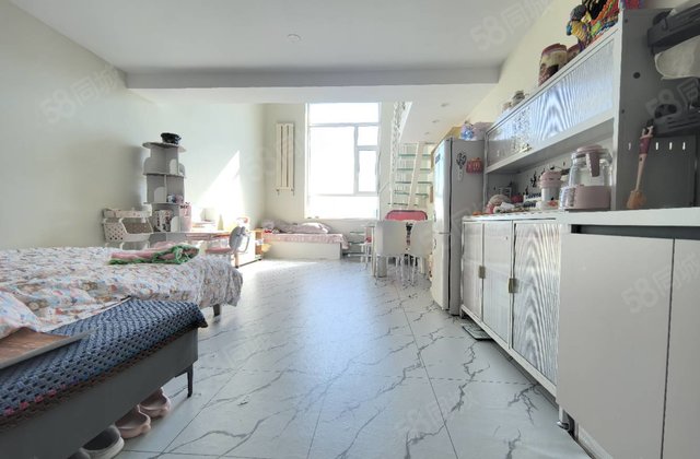 巨鹰国际1室1厅47㎡39万二手房图片