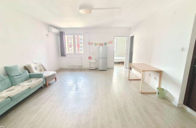 龙冠冠华苑萱草园2室2厅88.55㎡199万二手房图片