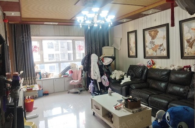 出售 带车位储藏室 精装修 16楼 全明户型 阿卡经典三室