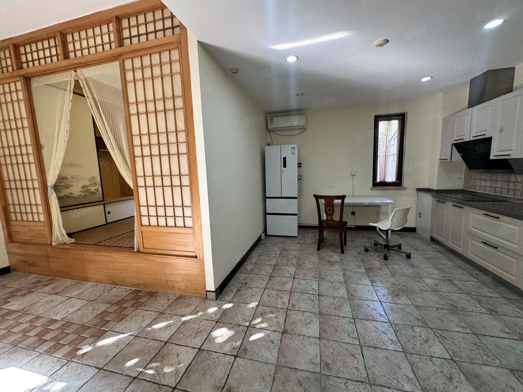 易郡別墅4室2廳3衛(wèi)205㎡南北580萬