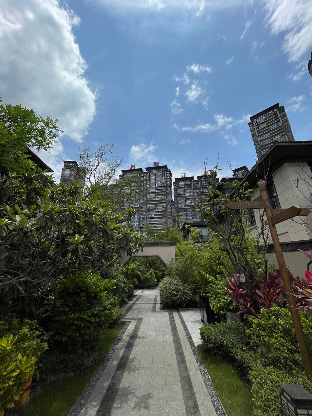 保利冠江墅4室2厅2卫177.79㎡南北320万