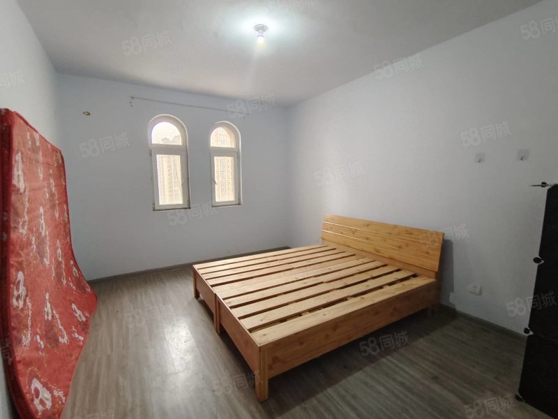 127平 3室2厅1卫 毛坯房有证可贷款 83万,华韵帝景湾小区-鹤壁58同城