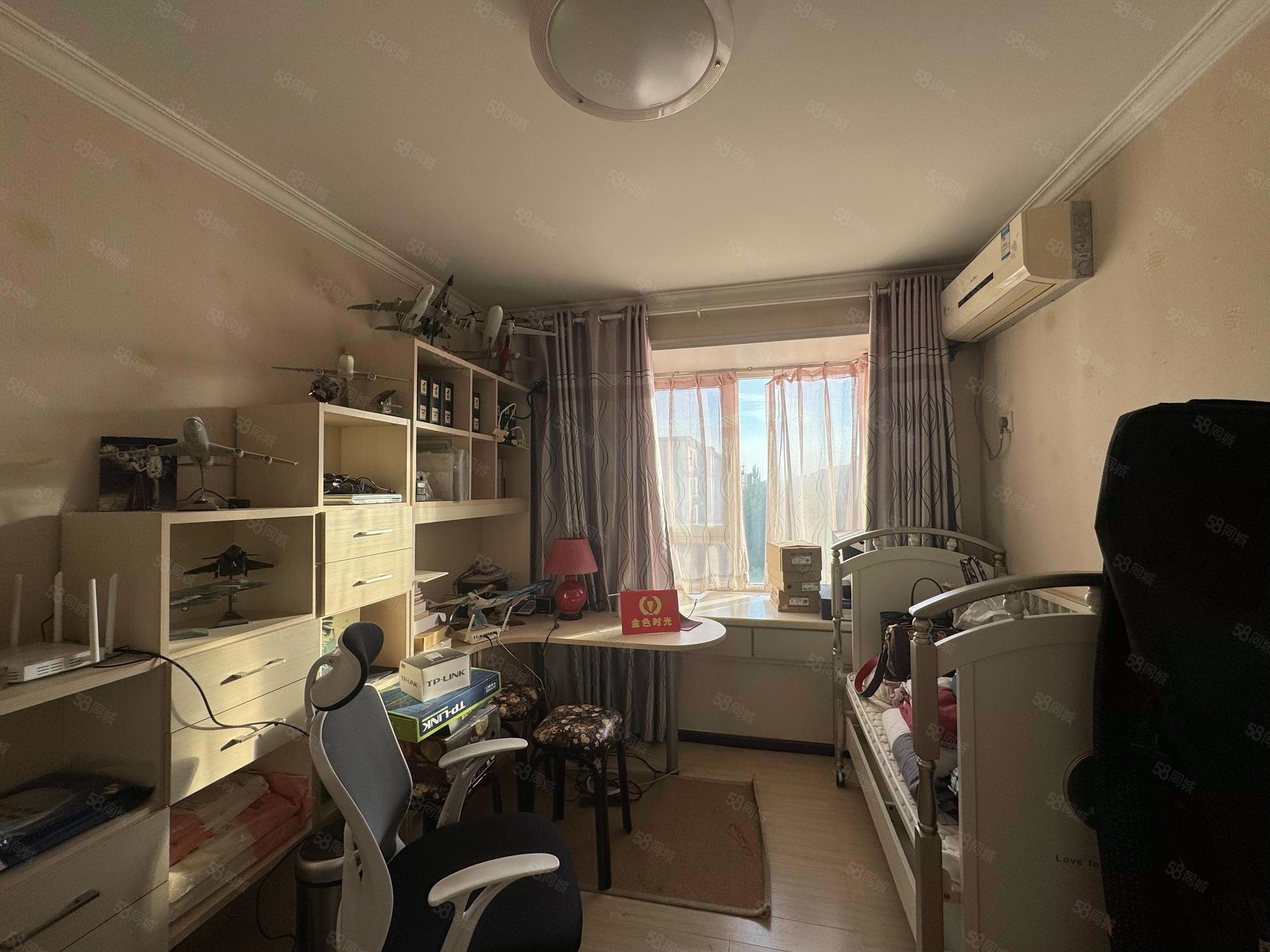 柏林山水3室2廳2衛(wèi)128.58㎡南北221萬(wàn)