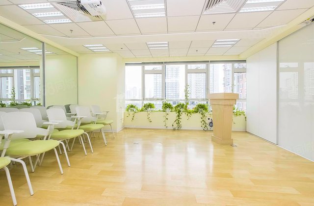 冠城名敦道(A區(qū))1室1廳0衛(wèi)93.13㎡東440萬(wàn)