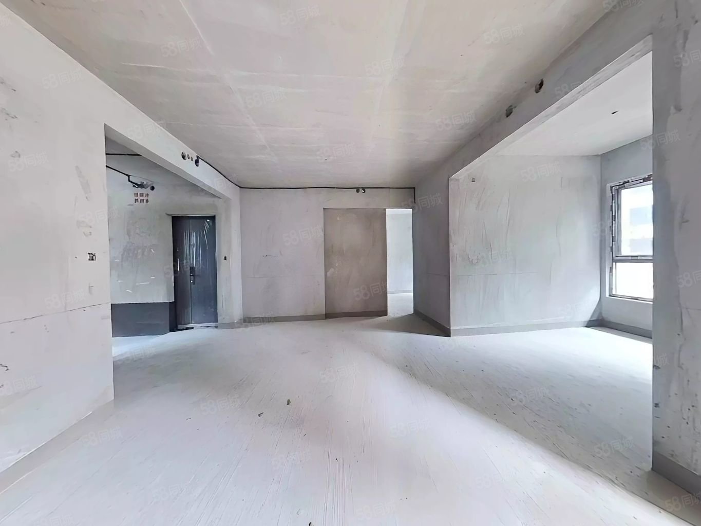 国瑞麓林府4室2厅3卫142㎡南北125万