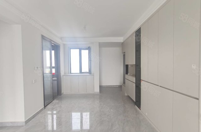 送车位储藏室精装修南北通透中间楼层双卫设计城市领秀水城印象