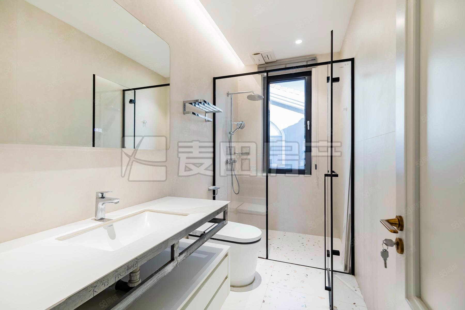 裕京花園別墅5室3廳4衛(wèi)291.11㎡南北2900萬